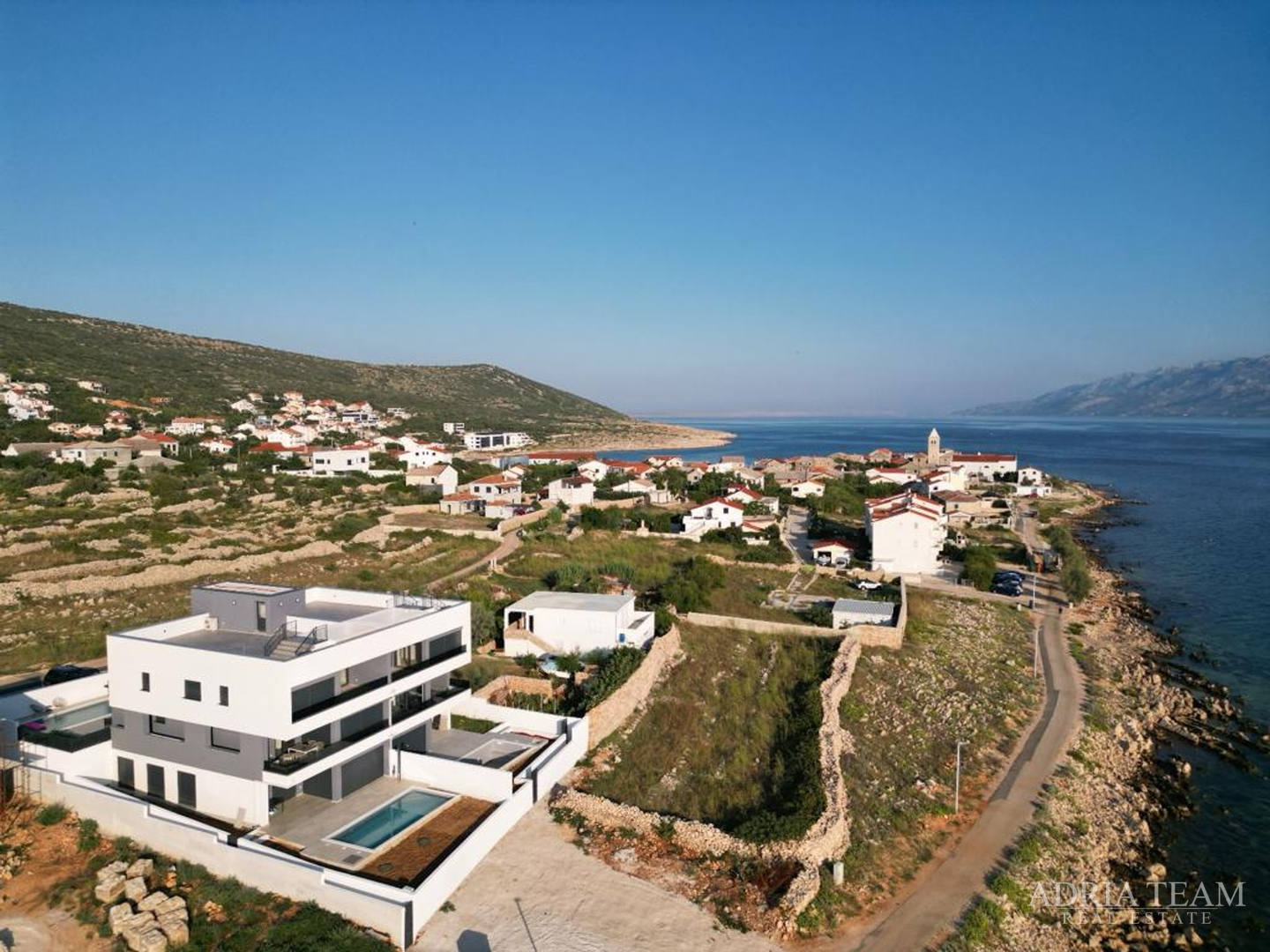 APARTMANI U PRVOM REDU DO MORA, NOVOGRADNJA - VINJERAC