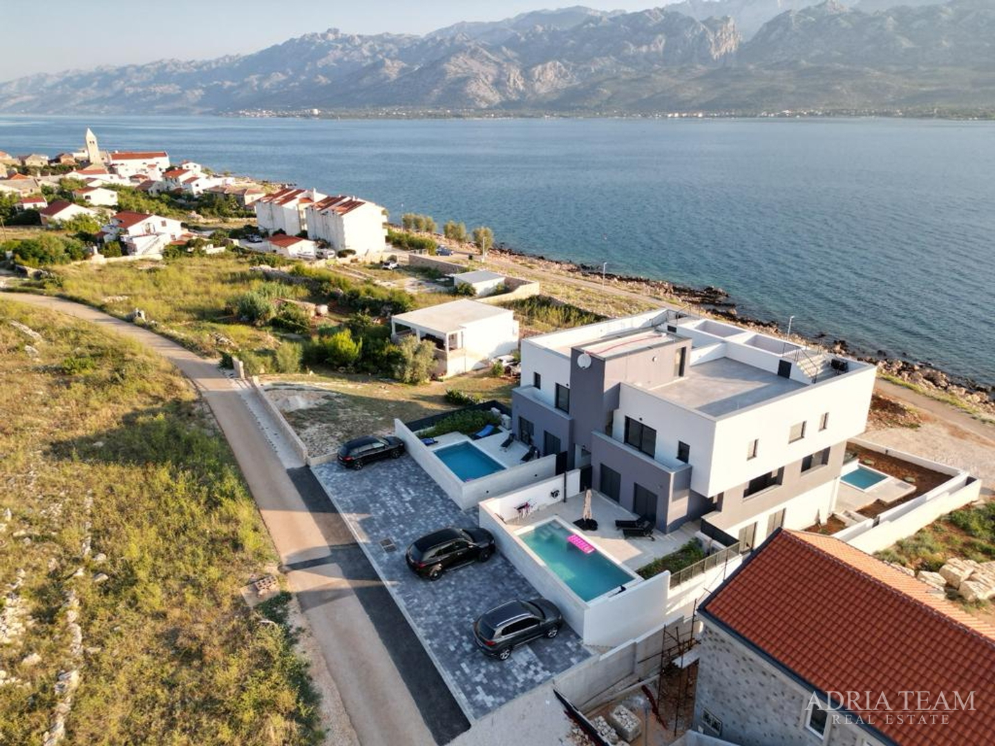 APARTMANI U PRVOM REDU DO MORA, NOVOGRADNJA - VINJERAC