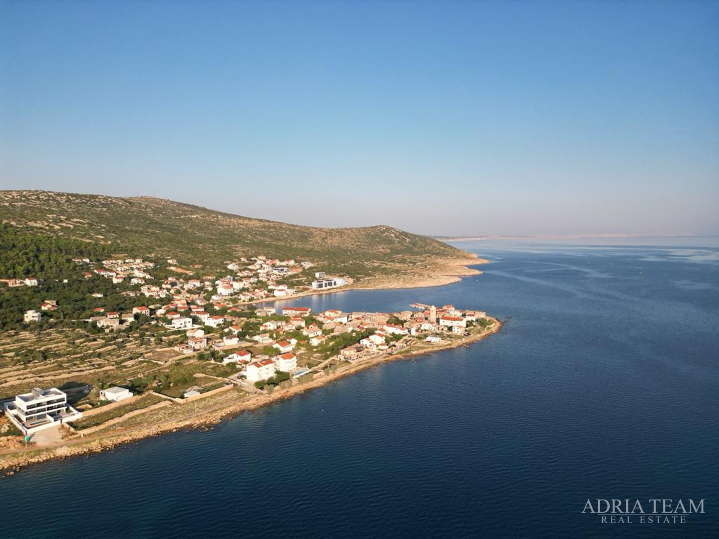 APARTMANI U PRVOM REDU DO MORA, NOVOGRADNJA - VINJERAC