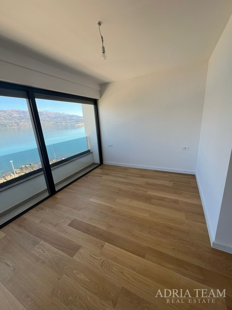 APARTMANI U PRVOM REDU DO MORA, NOVOGRADNJA - VINJERAC