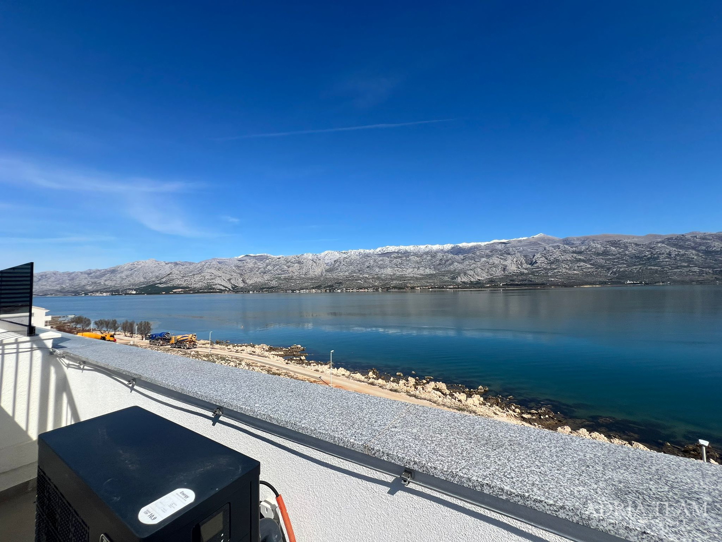 APARTMANI U PRVOM REDU DO MORA, NOVOGRADNJA - VINJERAC