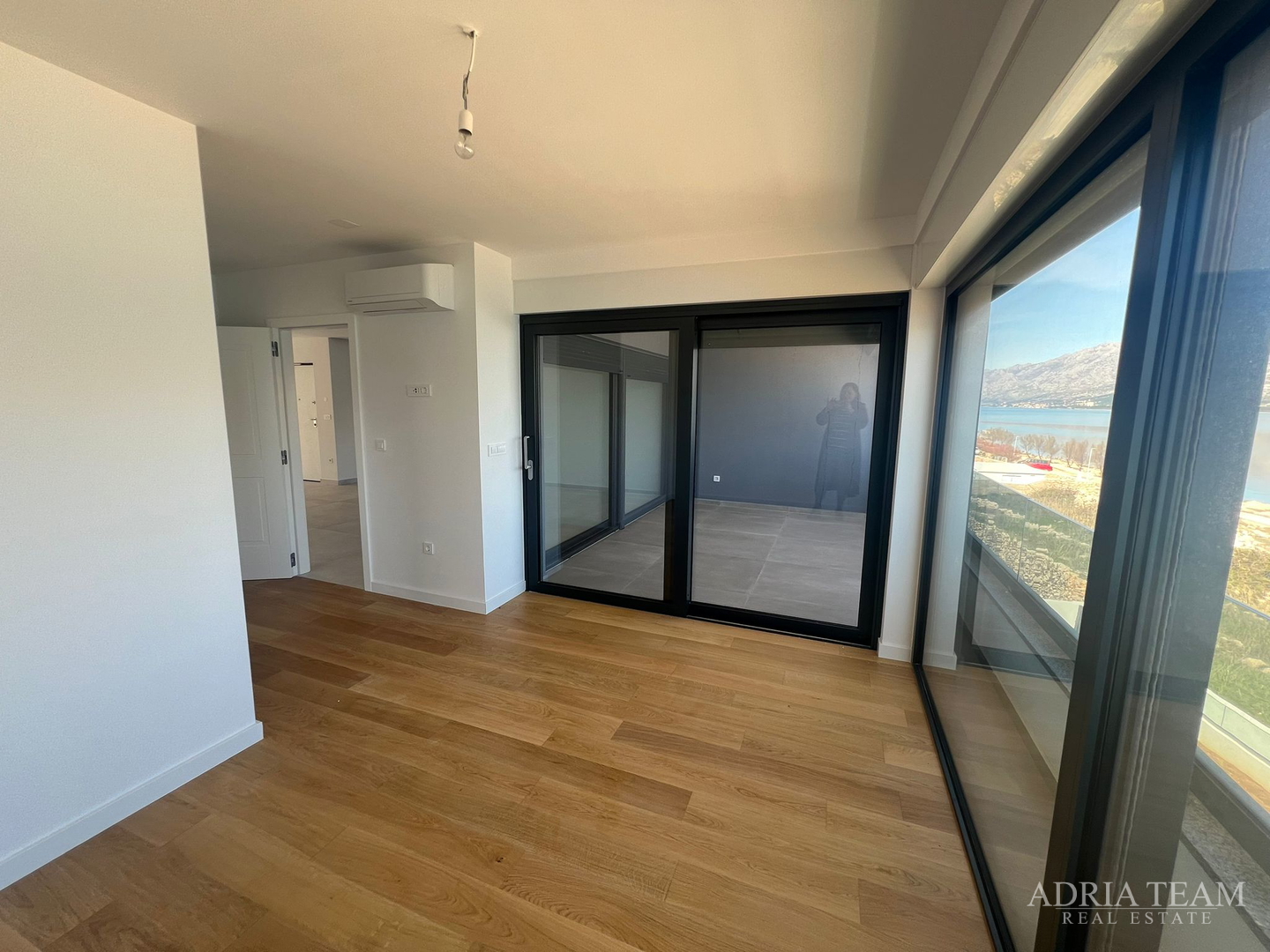 APARTMANI U PRVOM REDU DO MORA, NOVOGRADNJA - VINJERAC