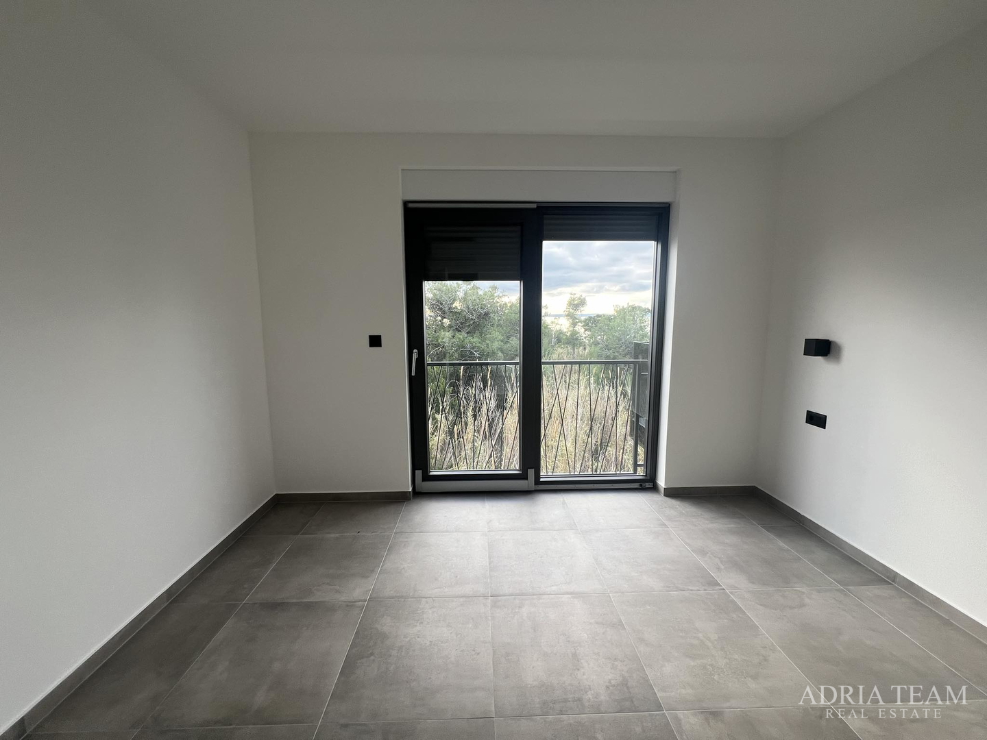 NEUBAUWOHNUNGEN, 2. MEERESLINIE, PRIVLAKA - ZADAR