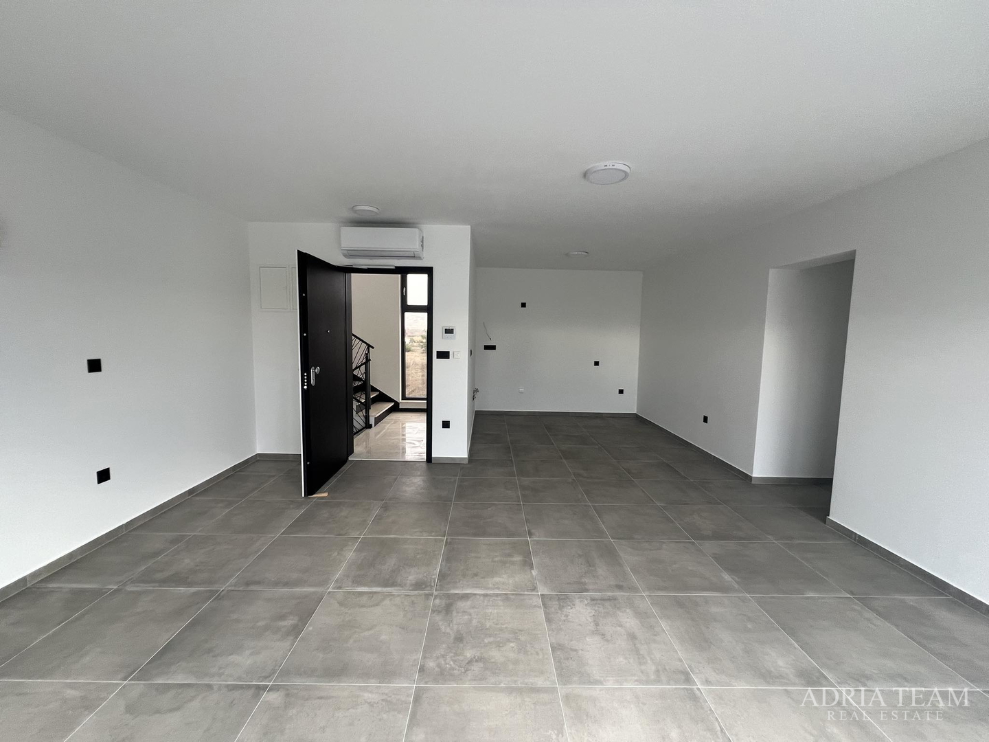 NEUBAUWOHNUNGEN, 2. MEERESLINIE, PRIVLAKA - ZADAR