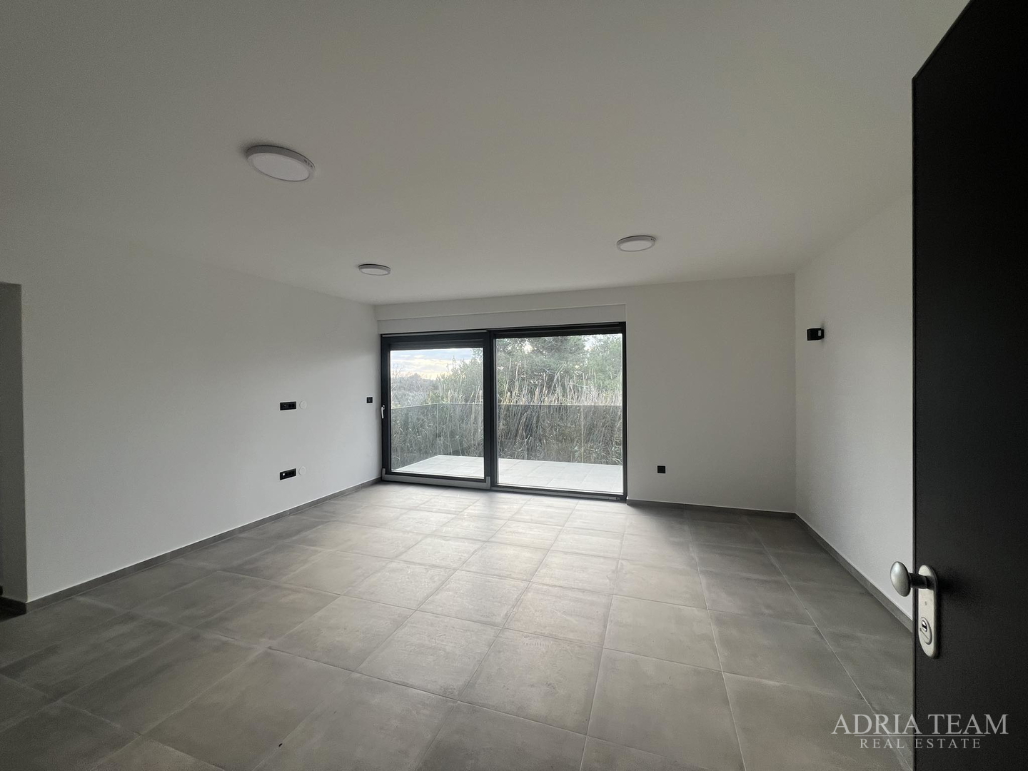 NEUBAUWOHNUNGEN, 2. MEERESLINIE, PRIVLAKA - ZADAR