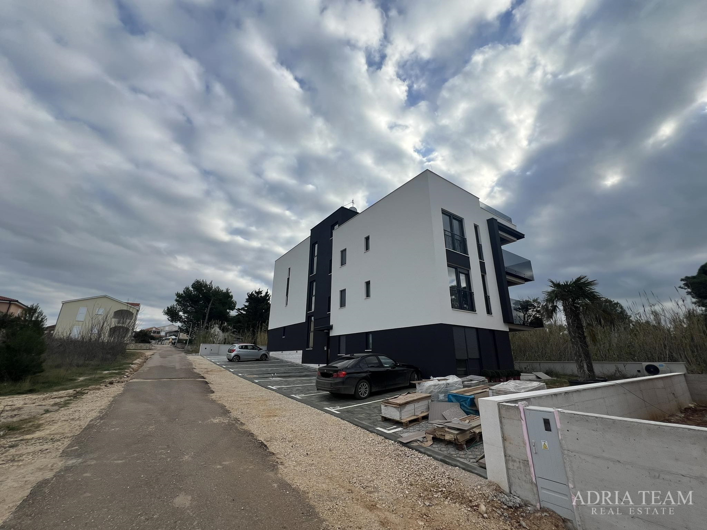 NEUBAUWOHNUNGEN, 2. MEERESLINIE, PRIVLAKA - ZADAR