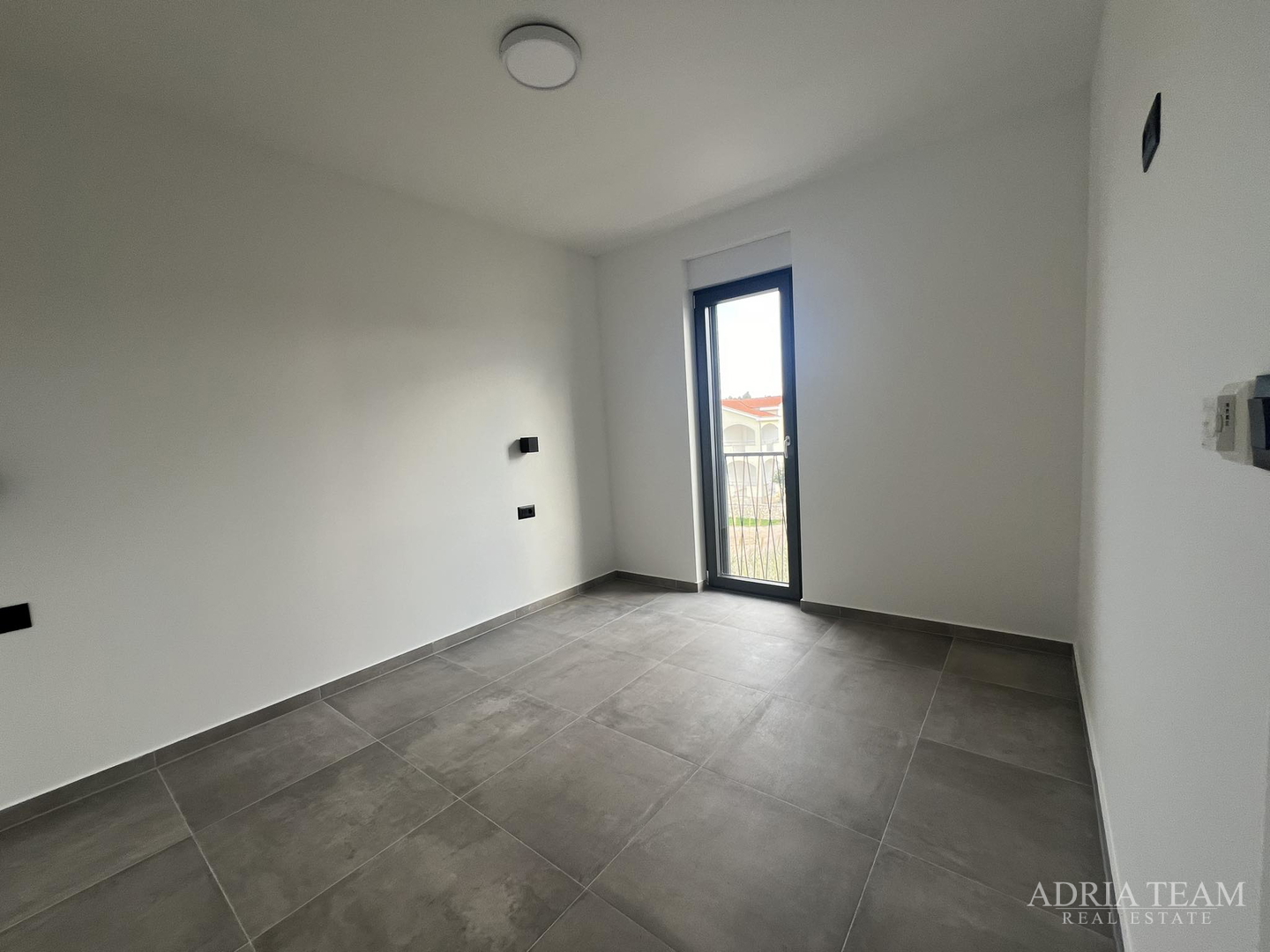 NEUBAUWOHNUNGEN, 2. MEERESLINIE, PRIVLAKA - ZADAR