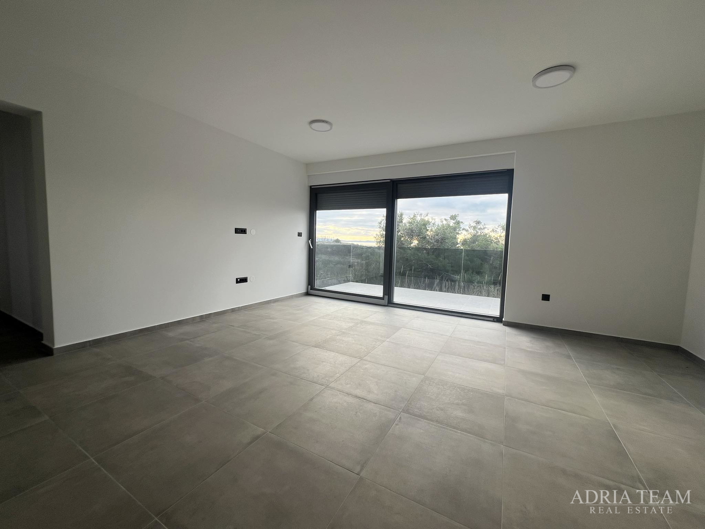 NEUBAUWOHNUNGEN, 2. MEERESLINIE, PRIVLAKA - ZADAR