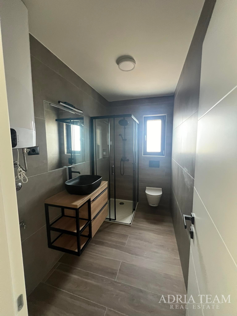 NEUBAUWOHNUNGEN, 2. MEERESLINIE, PRIVLAKA - ZADAR