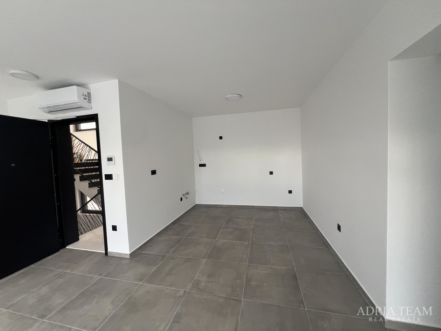 NEUBAUWOHNUNGEN, 2. MEERESLINIE, PRIVLAKA - ZADAR