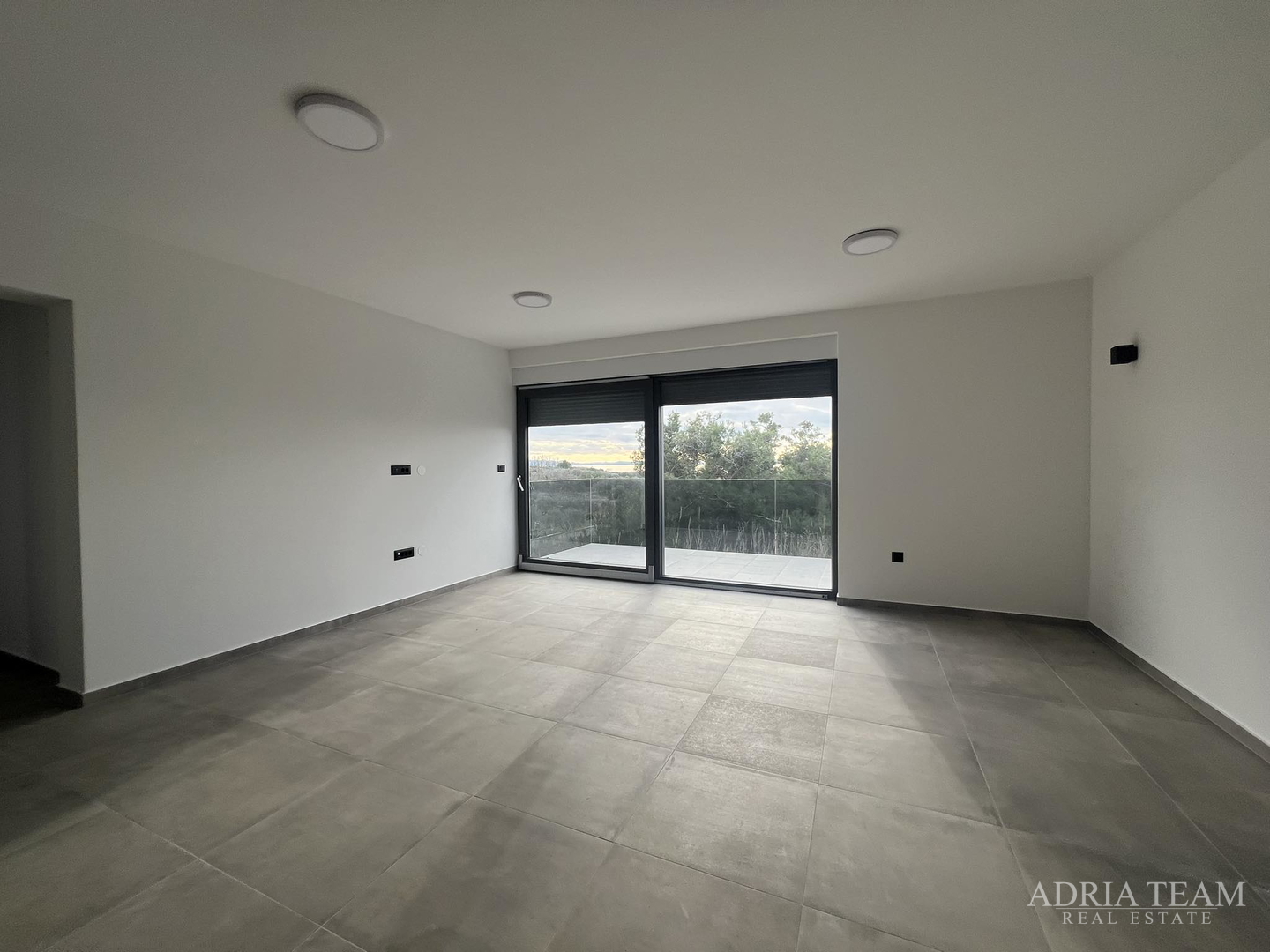 NEUBAUWOHNUNGEN, 2. MEERESLINIE, PRIVLAKA - ZADAR