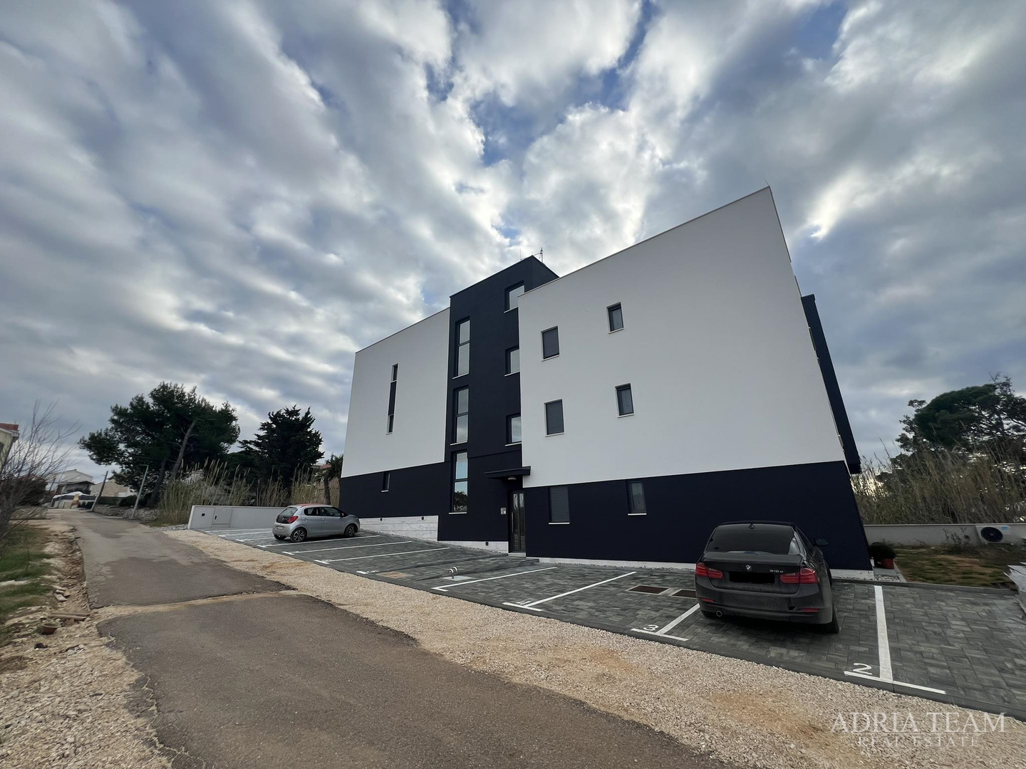 NEUBAUWOHNUNGEN, 2. MEERESLINIE, PRIVLAKA - ZADAR