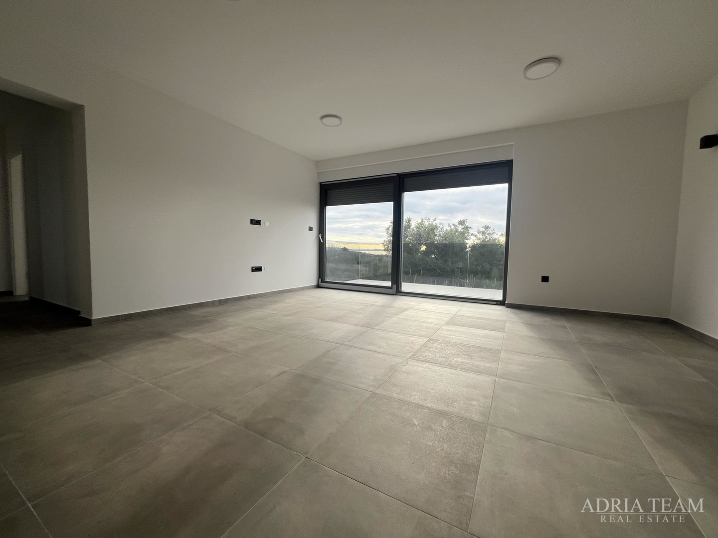 NEUBAUWOHNUNGEN, 2. MEERESLINIE, PRIVLAKA - ZADAR