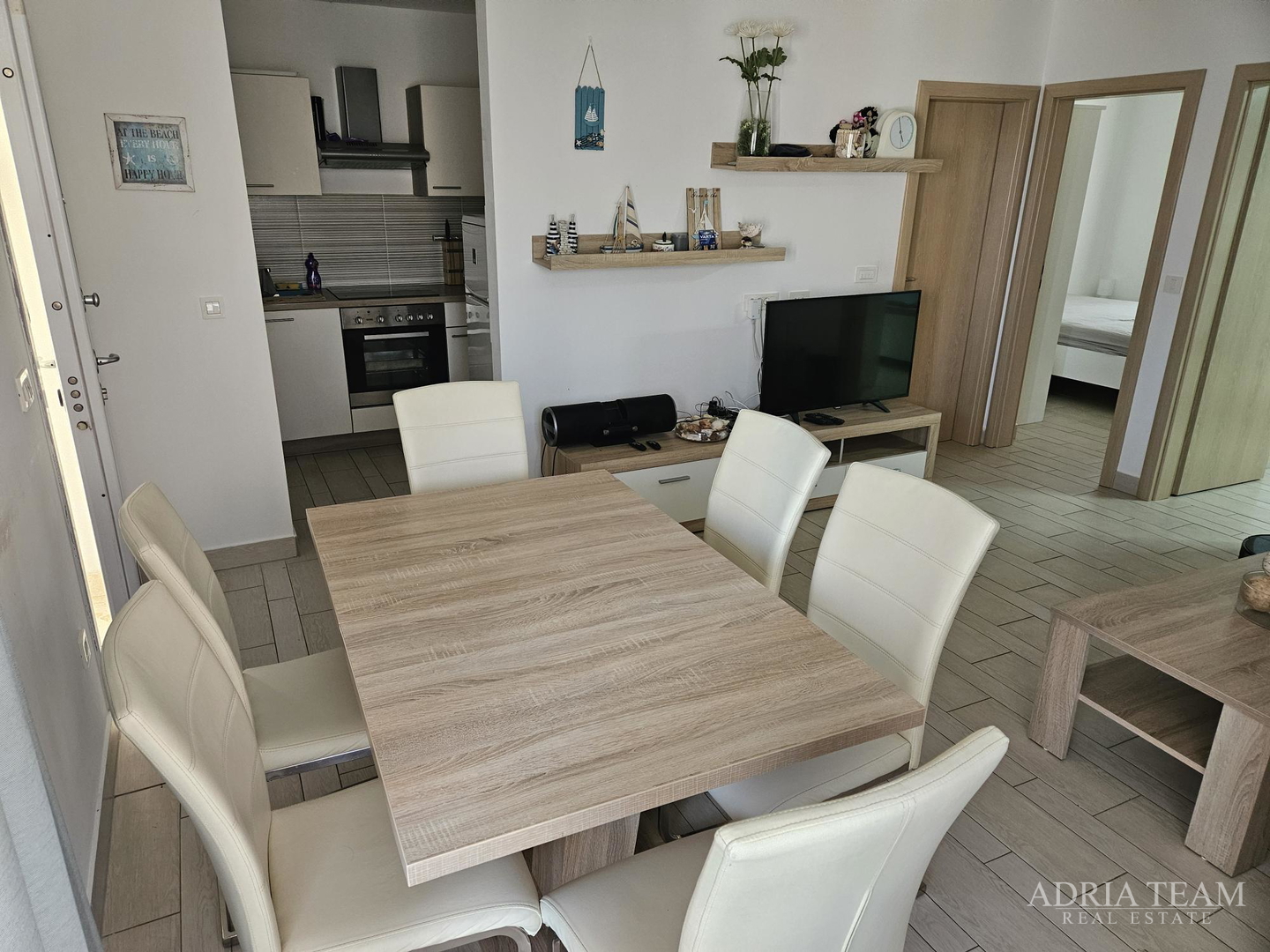 APARTMENT WITH A BEAUTIFUL SEA VIEW, 15 m FROM THE SEA - RTINA, BENIĆI