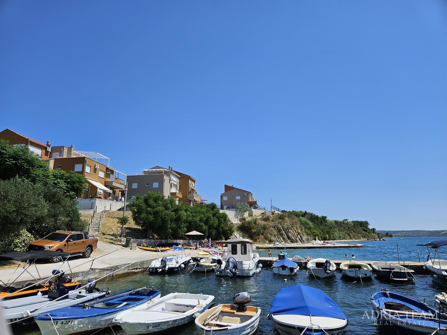 APARTMENT WITH A BEAUTIFUL SEA VIEW, 15 m FROM THE SEA - RTINA, BENIĆI