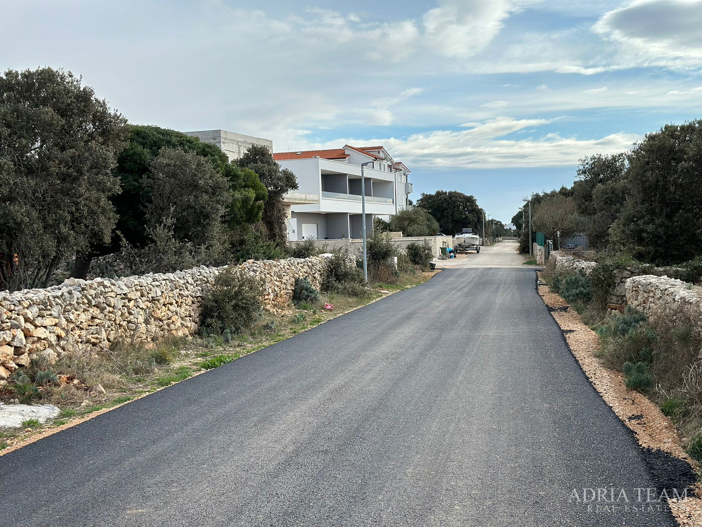 GRAĐEVINSKO ZEMLJIŠTE - MANDRE, PAG