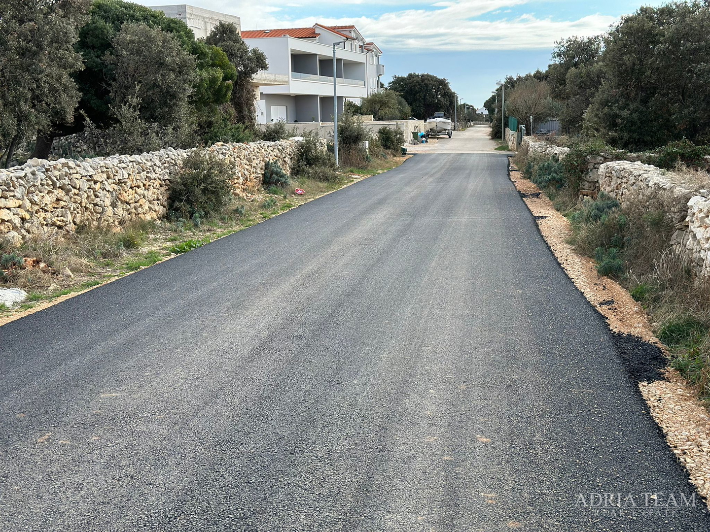 GRAĐEVINSKO ZEMLJIŠTE - MANDRE, PAG
