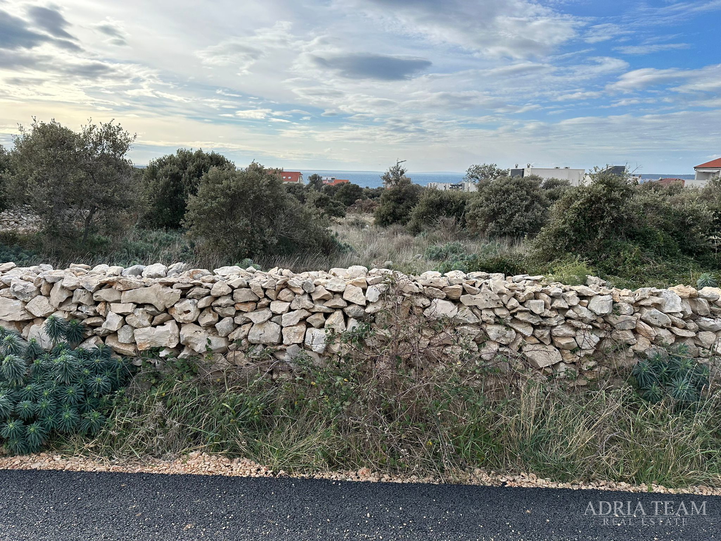 GRAĐEVINSKO ZEMLJIŠTE - MANDRE, PAG