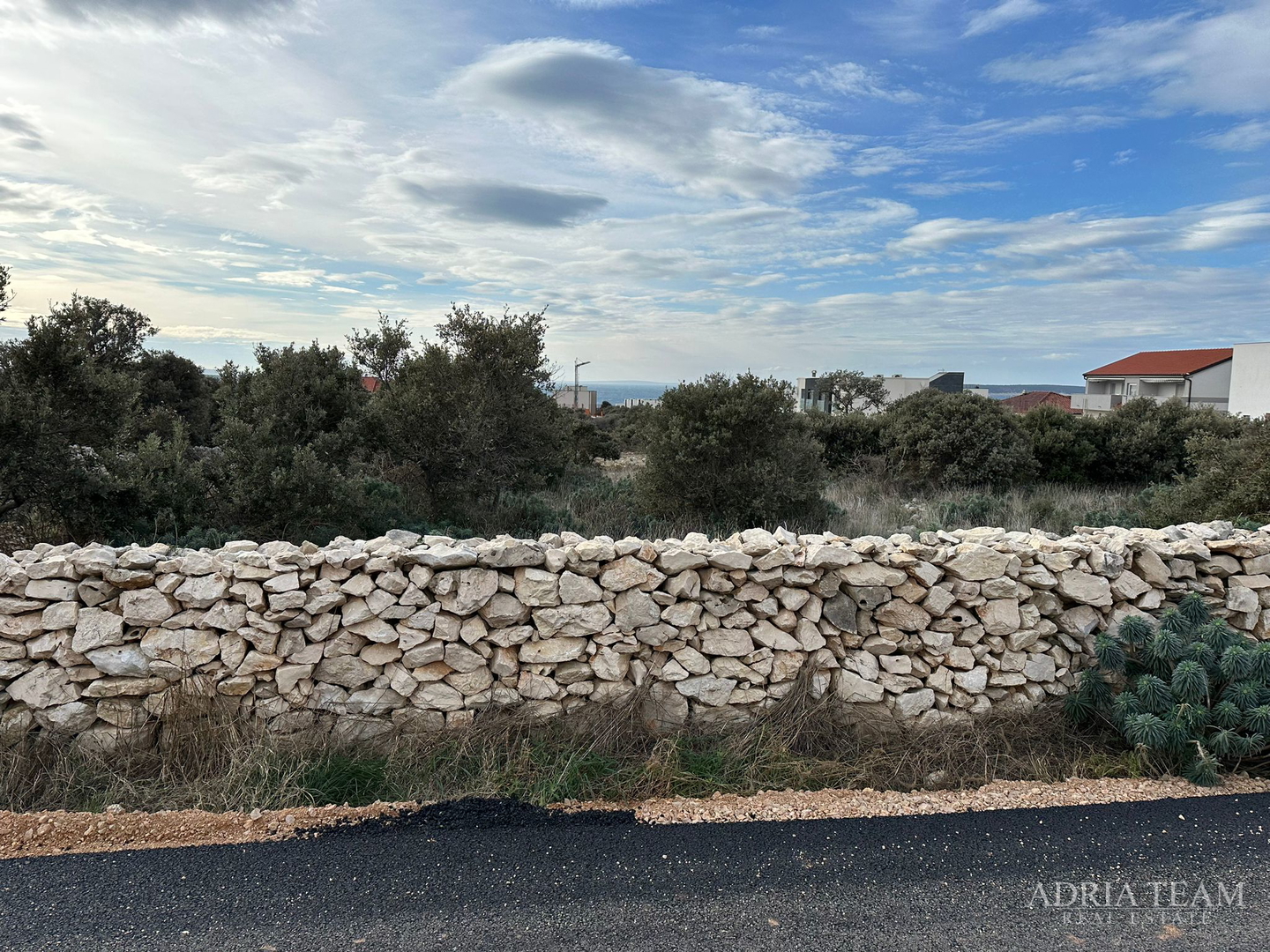 GRAĐEVINSKO ZEMLJIŠTE - MANDRE, PAG