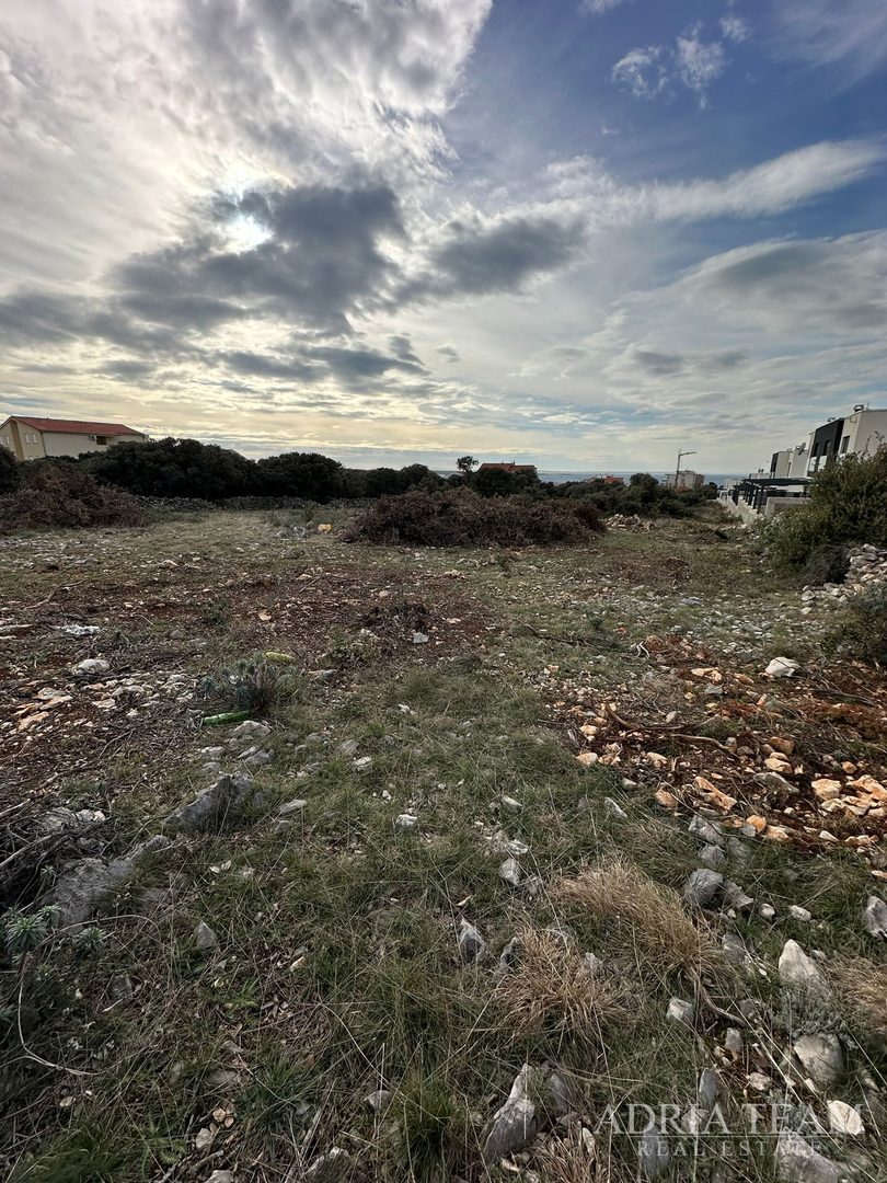 GRAĐEVINSKO ZEMLJIŠTE - MANDRE, PAG