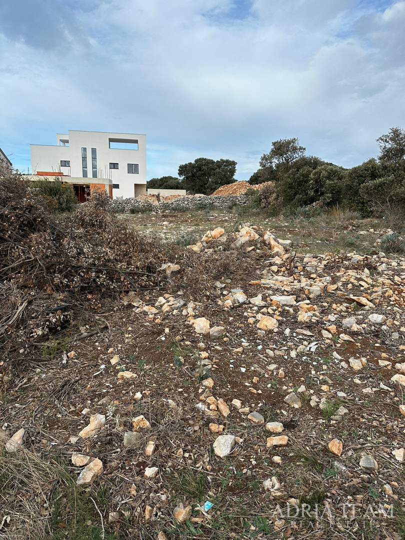 GRAĐEVINSKO ZEMLJIŠTE - MANDRE, PAG