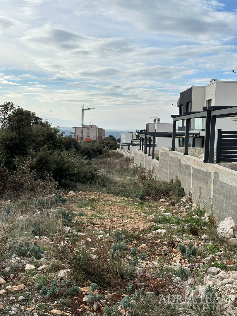 GRAĐEVINSKO ZEMLJIŠTE - MANDRE, PAG