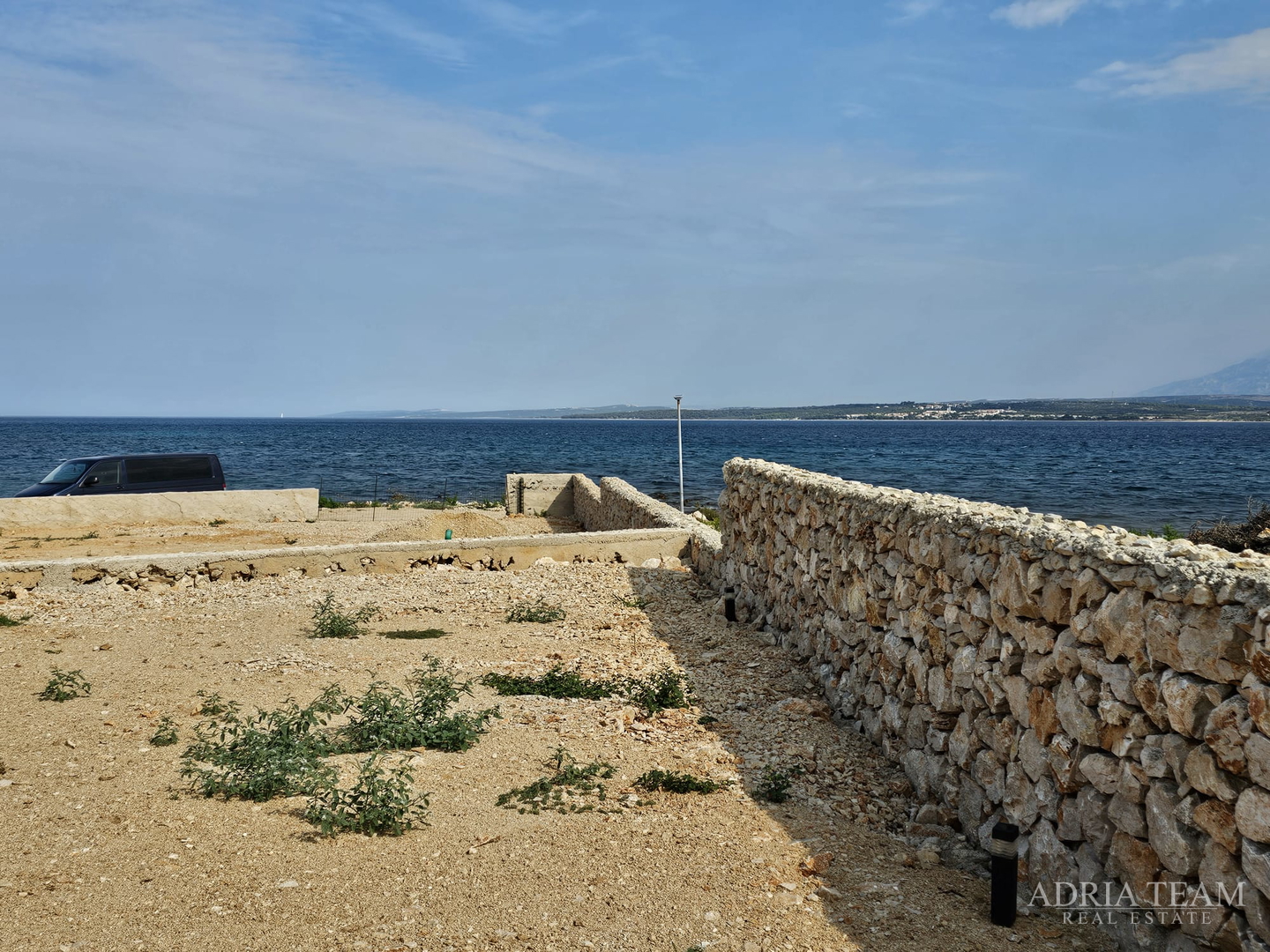ZEMLJIŠTE u R-zoni, PRVI RED DO MORA - KOLAN, PAG