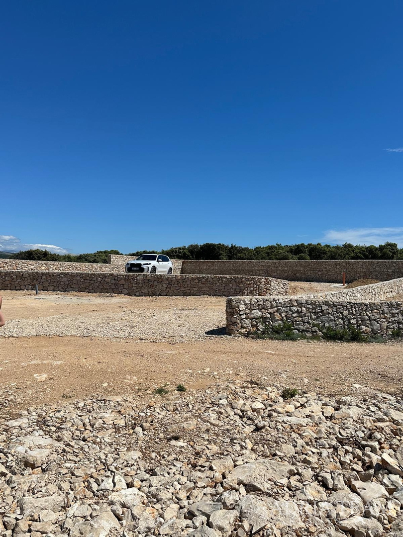 ZEMLJIŠTE u R-zoni, PRVI RED DO MORA - KOLAN, PAG