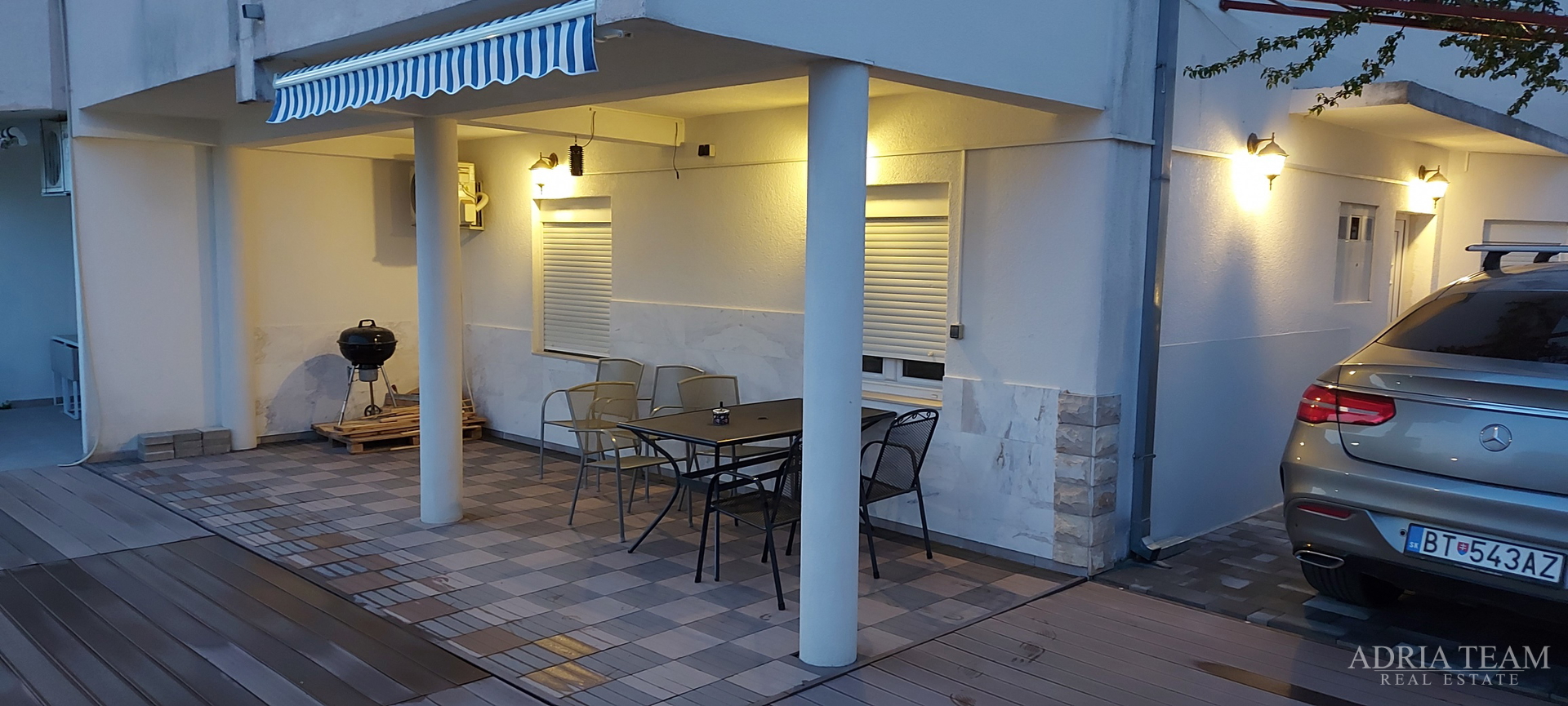 DVA SPOJENA APARTMANA S POGLEDOM NA MORE - OKRUG GORNJI, ČIOVO