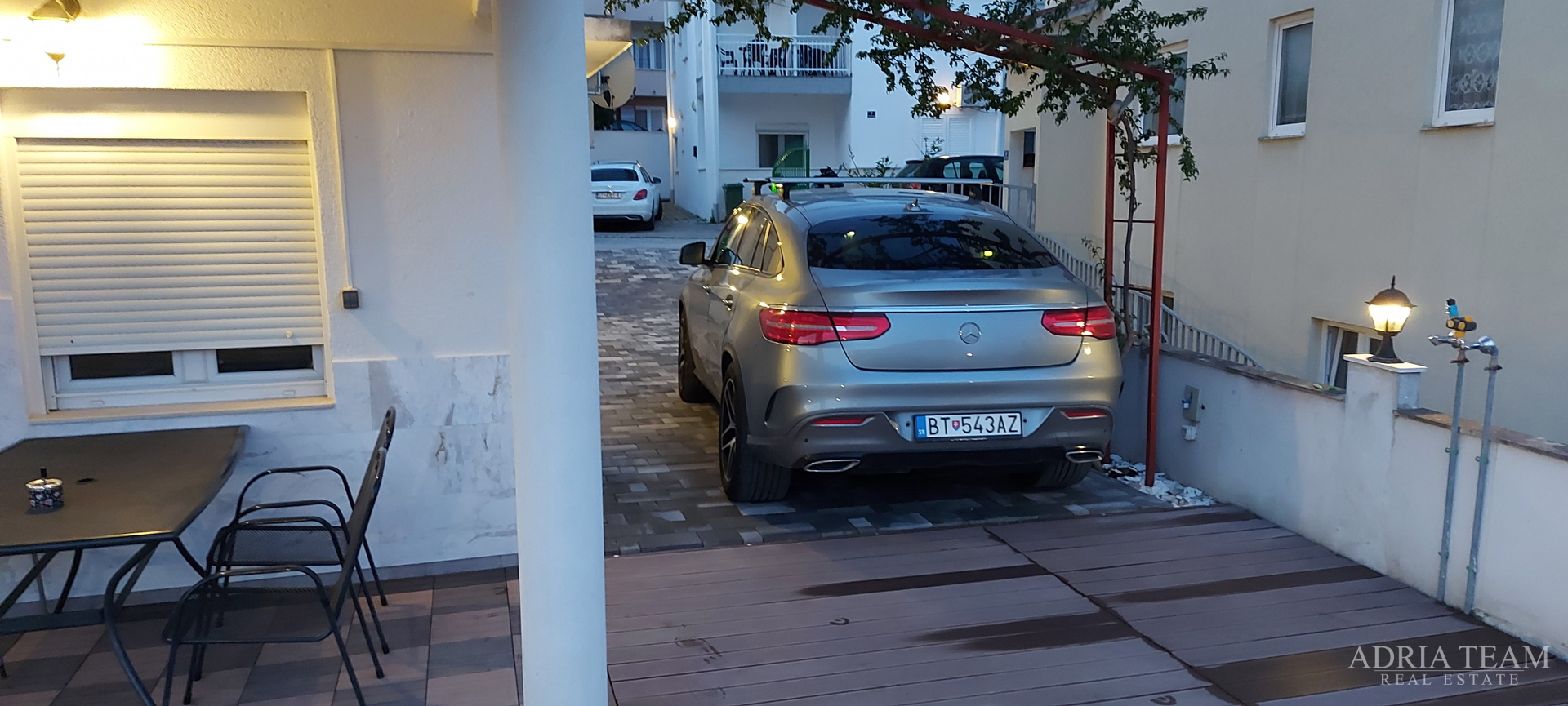 DVA SPOJENA APARTMANA S POGLEDOM NA MORE - OKRUG GORNJI, ČIOVO