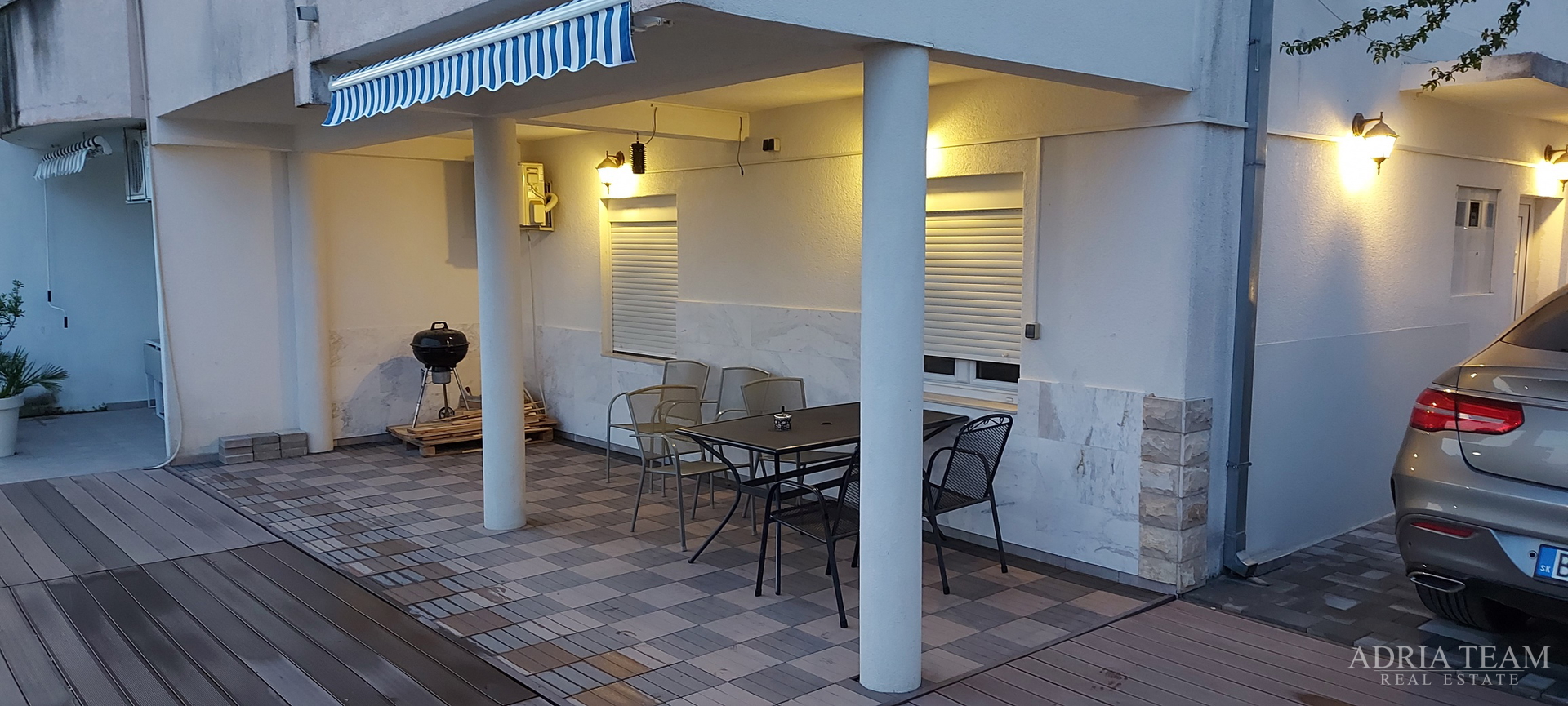 DVA SPOJENA APARTMANA S POGLEDOM NA MORE - OKRUG GORNJI, ČIOVO