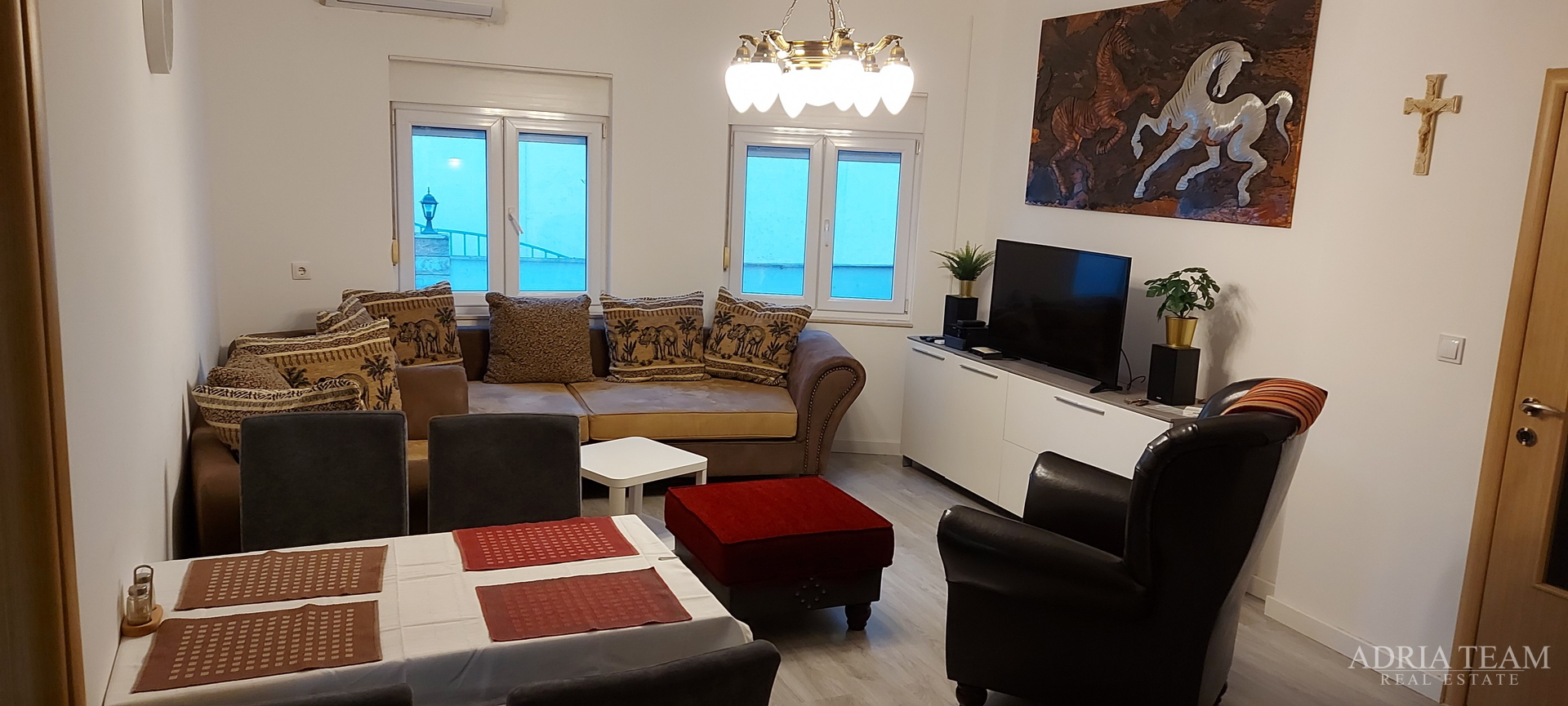 DVA SPOJENA APARTMANA S POGLEDOM NA MORE - OKRUG GORNJI, ČIOVO