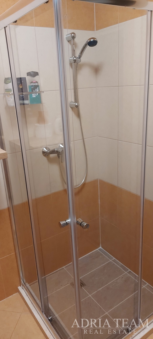 DVA SPOJENA APARTMANA S POGLEDOM NA MORE - OKRUG GORNJI, ČIOVO