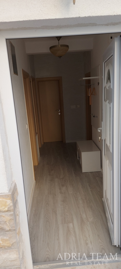 DVA SPOJENA APARTMANA S POGLEDOM NA MORE - OKRUG GORNJI, ČIOVO