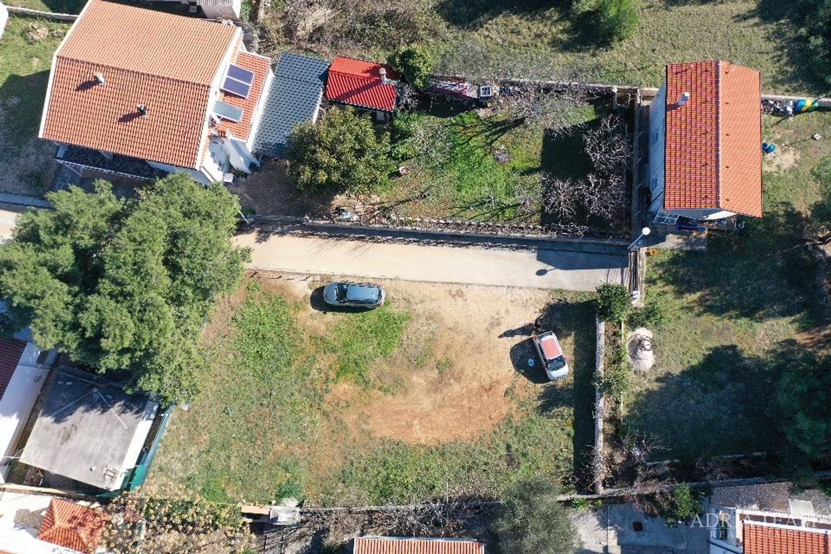 AKCIJA!! NEIZGRAĐENI DIO GRAĐEVINSKOG ZEMLJIŠTA - VIR