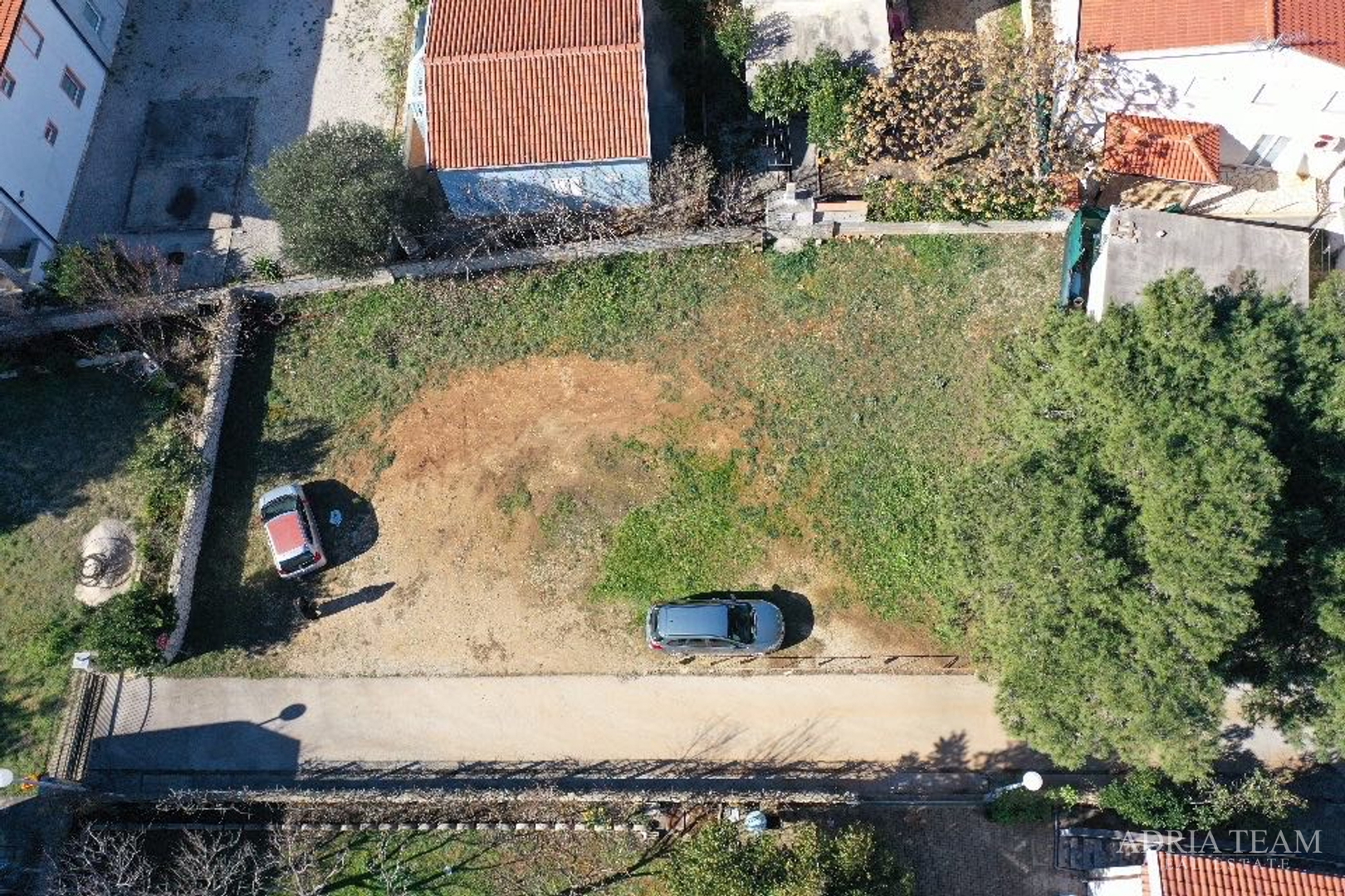 AKCIJA!! NEIZGRAĐENI DIO GRAĐEVINSKOG ZEMLJIŠTA - VIR