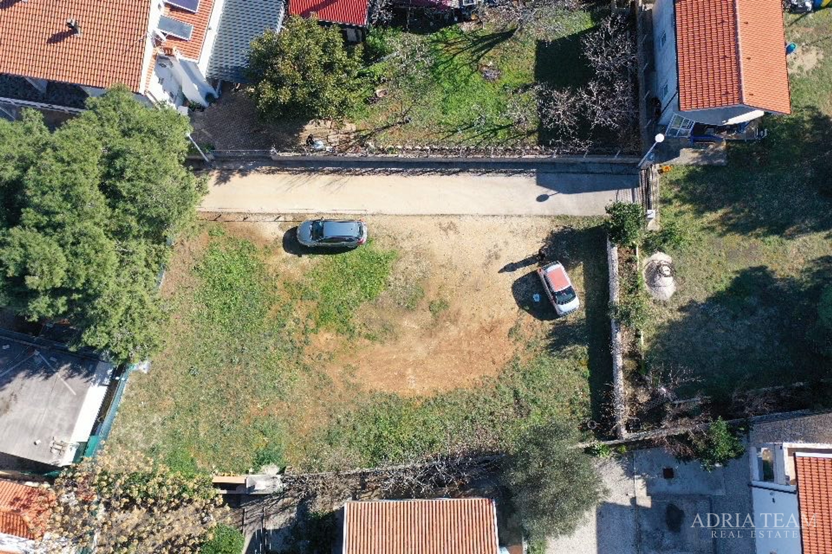 AKCIJA!! NEIZGRAĐENI DIO GRAĐEVINSKOG ZEMLJIŠTA - VIR