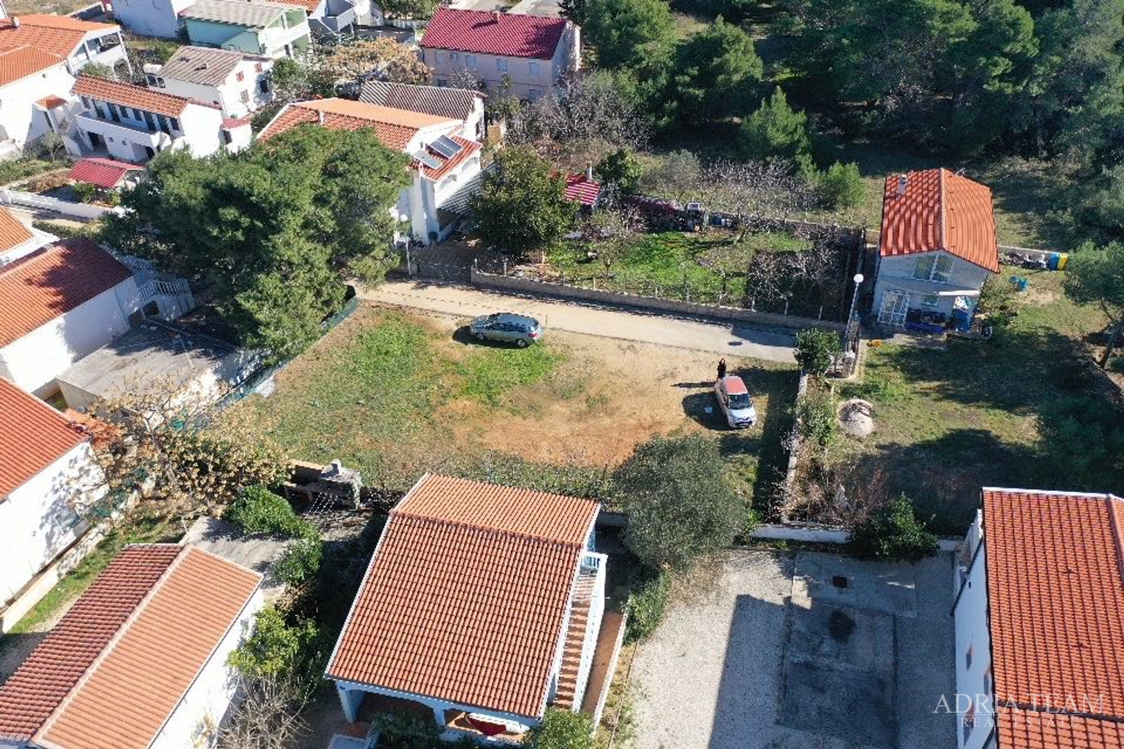 AKCIJA!! NEIZGRAĐENI DIO GRAĐEVINSKOG ZEMLJIŠTA - VIR