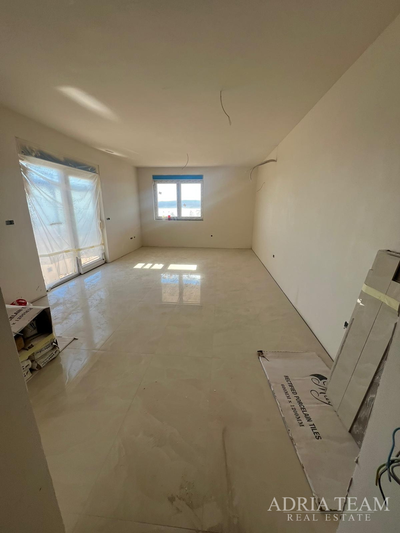 APARTMENTS IN NEW BUILDING 200 m FROM THE SEA - SELINE