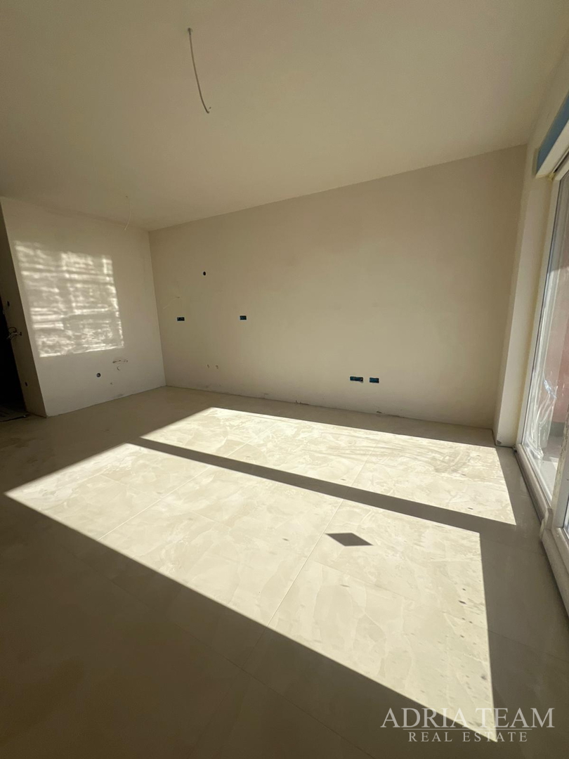 APARTMENTS IN NEW BUILDING 200 m FROM THE SEA - SELINE