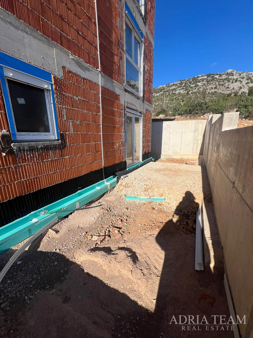 APARTMENTS IN NEW BUILDING 200 m FROM THE SEA - SELINE