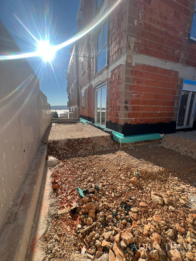 APARTMENTS IN NEW BUILDING 200 m FROM THE SEA - SELINE