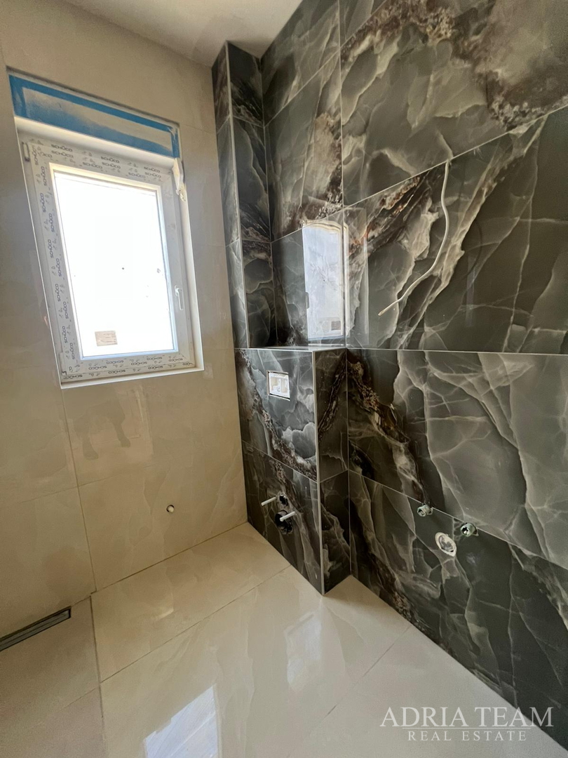 APARTMENTS IN NEW BUILDING 200 m FROM THE SEA - SELINE