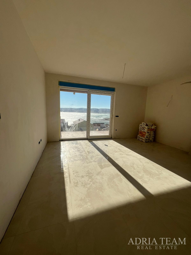 APARTMENTS IN NEW BUILDING 200 m FROM THE SEA - SELINE