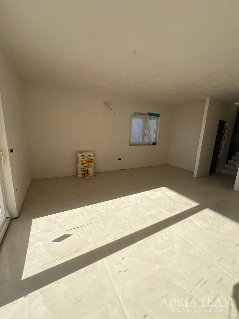 APARTMENTS IN NEW BUILDING 200 m FROM THE SEA - SELINE