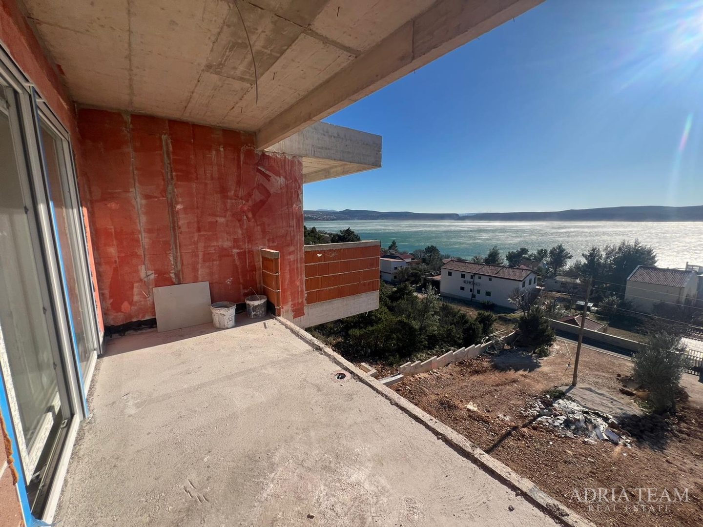 APARTMENTS IN NEW BUILDING 200 m FROM THE SEA - SELINE