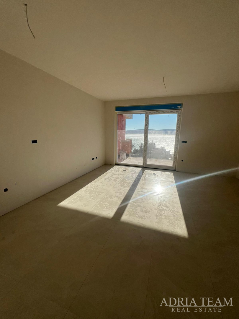 APARTMENTS IN NEW BUILDING 200 m FROM THE SEA - SELINE