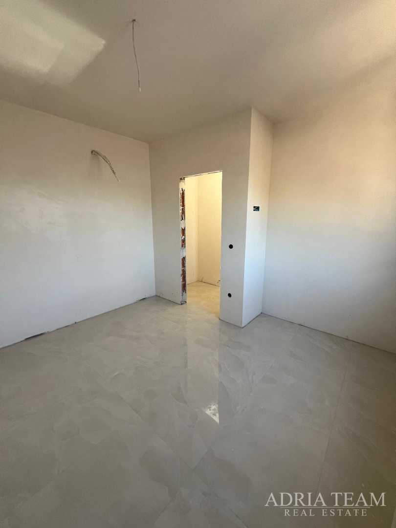 APARTMENTS IN NEW BUILDING 200 m FROM THE SEA - SELINE