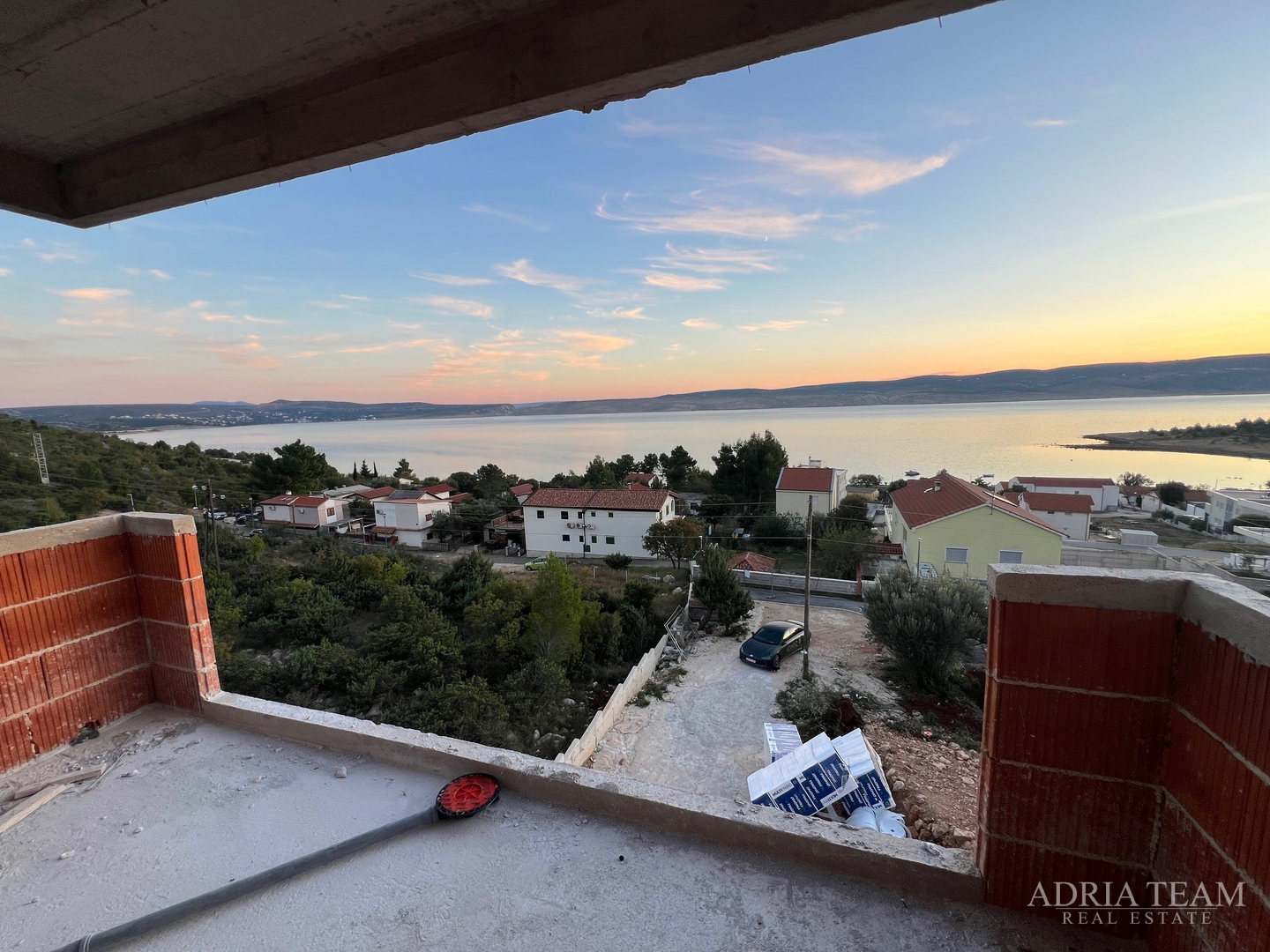 APARTMENTS IN NEW BUILDING 200 m FROM THE SEA - SELINE