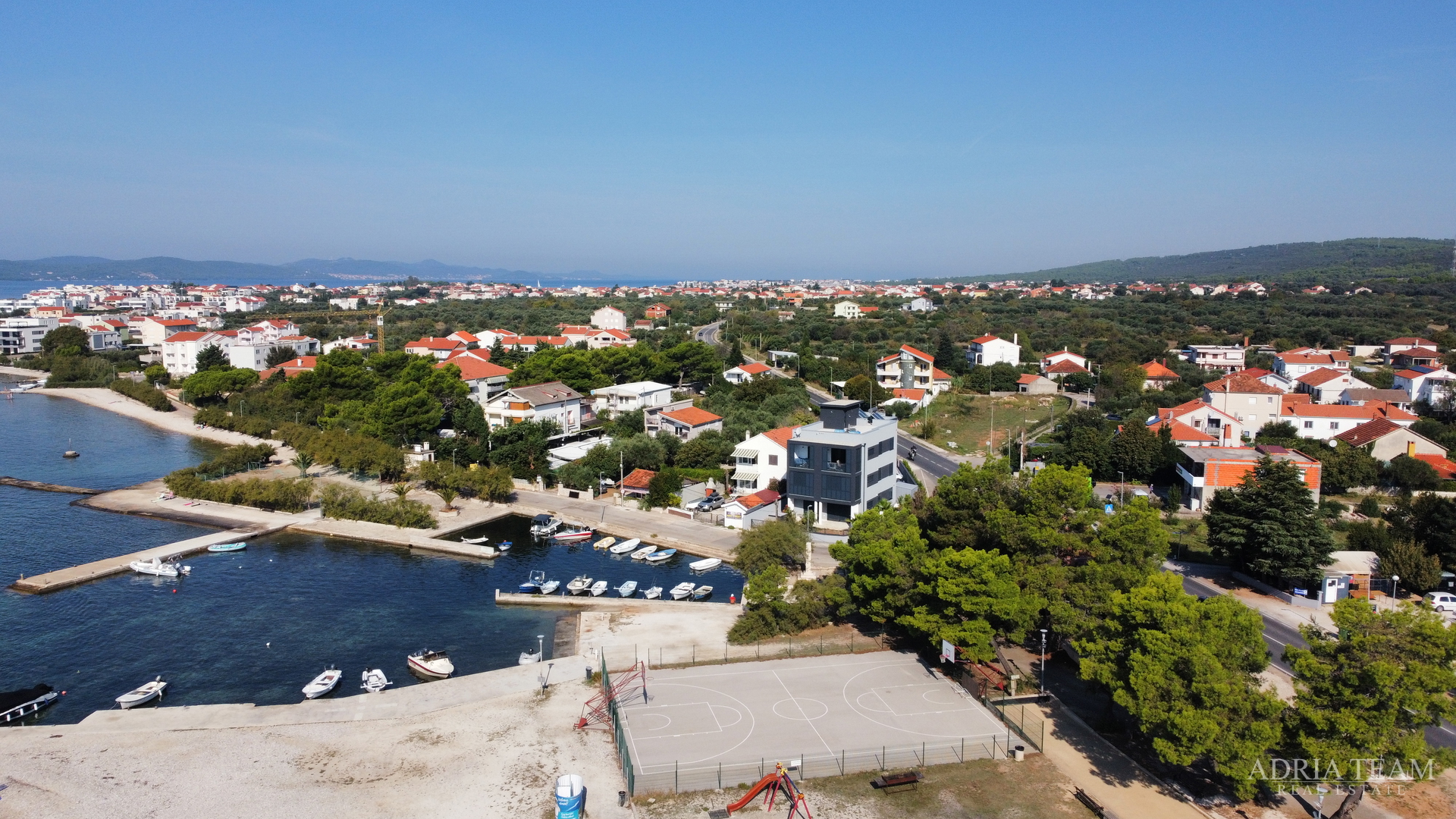 APARTMENTS IN NEW BUILDING WITH SEA VIEW AND FREE PARKING - SUKOŠAN